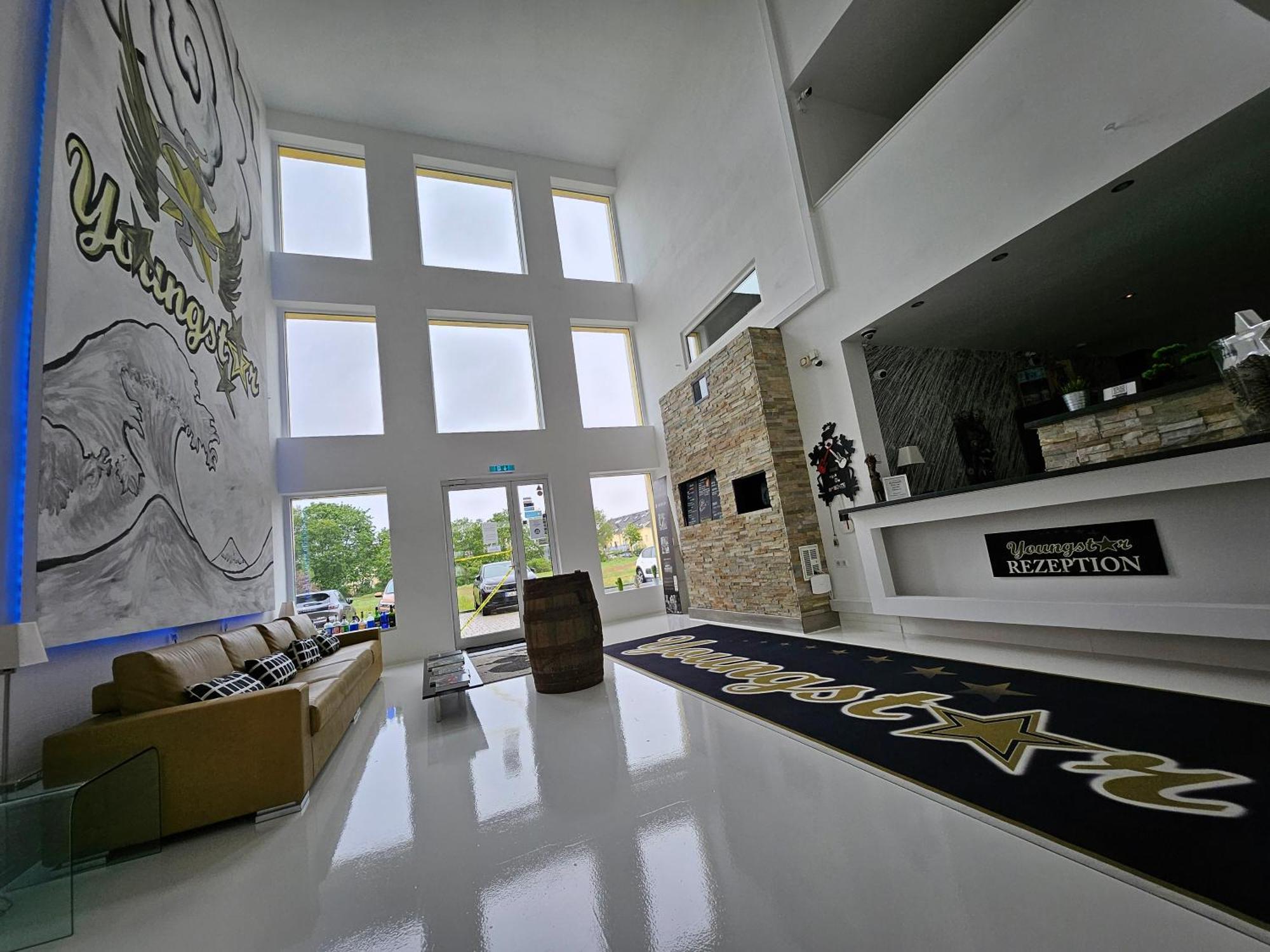 Designhotel Youngstar มานไฮม์ ภายนอก รูปภาพ